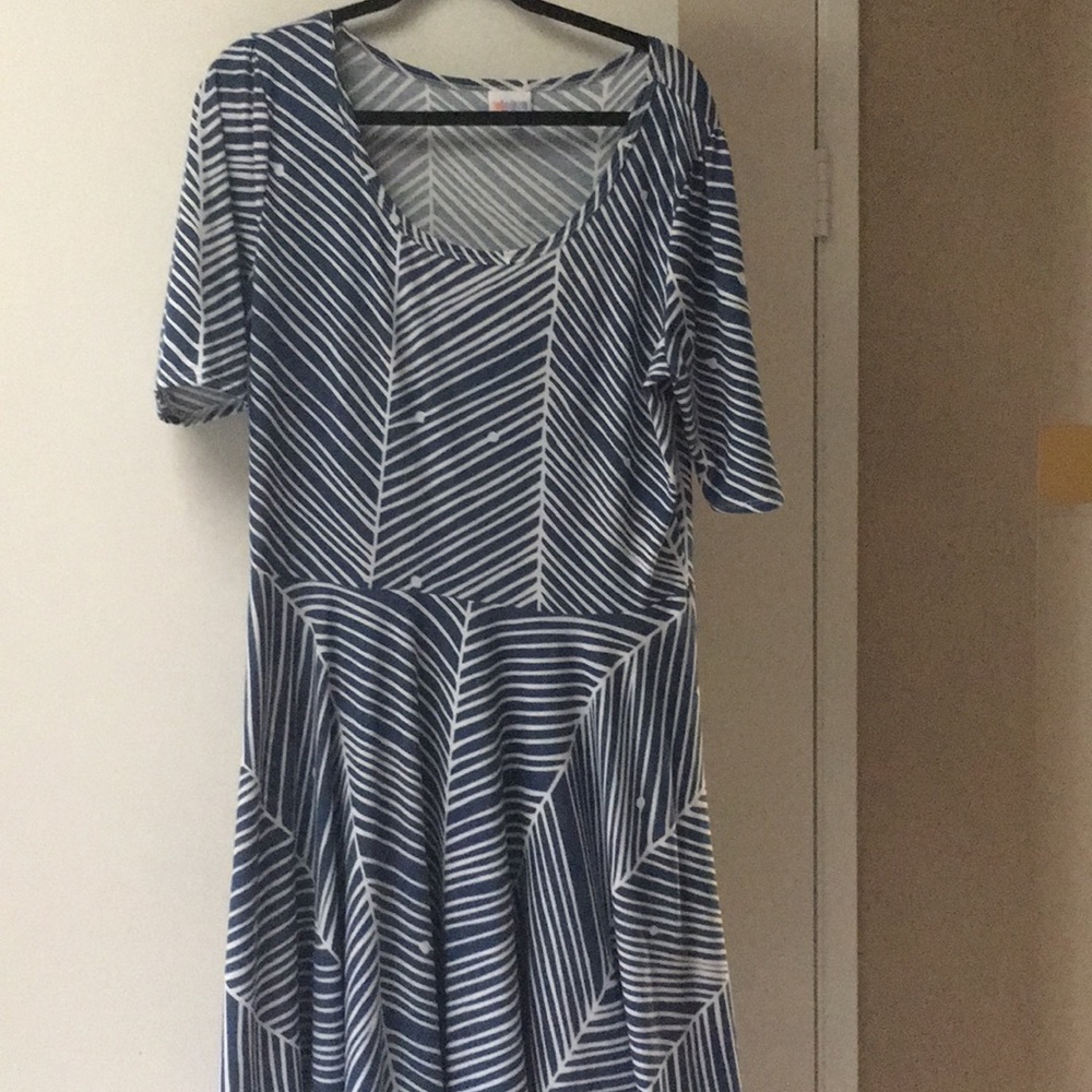 LuLaRoe Nicole swingy dress in blue/white size 2XL